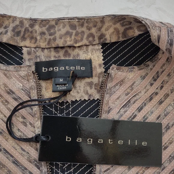 New 🎀 Bagatelle leather zip front fitted jacket patch pockets